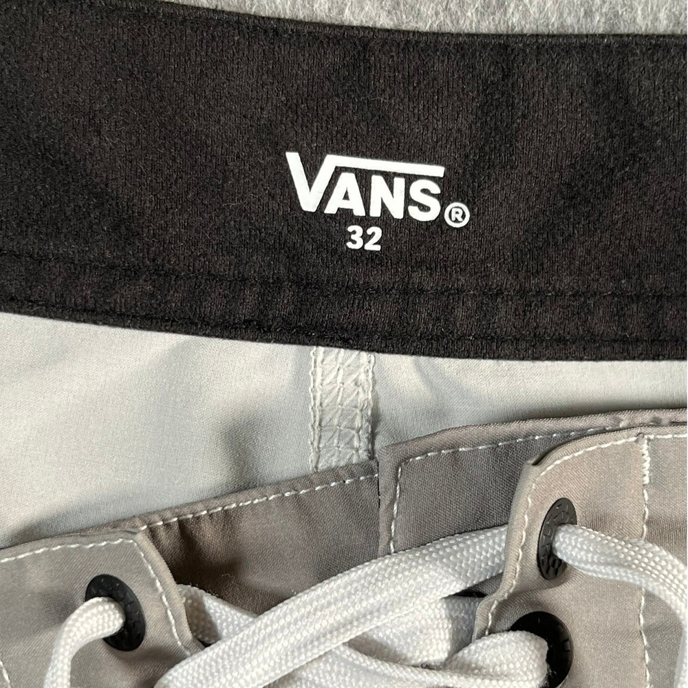 VANS Mens 32 Boardshorts Black Checkerboard Side 7" inseam - Picture 5 of 11